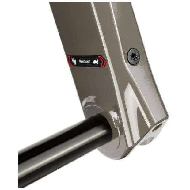 Fourche Suspendue Gravel RockShox Rudy Ultimate XPLR 700x50C 12x100mm Sable 5 Fourche Suspendue Gravel RockShox Rudy Ultimate XPLR 700x50C 12x100mm Sable – Image 5